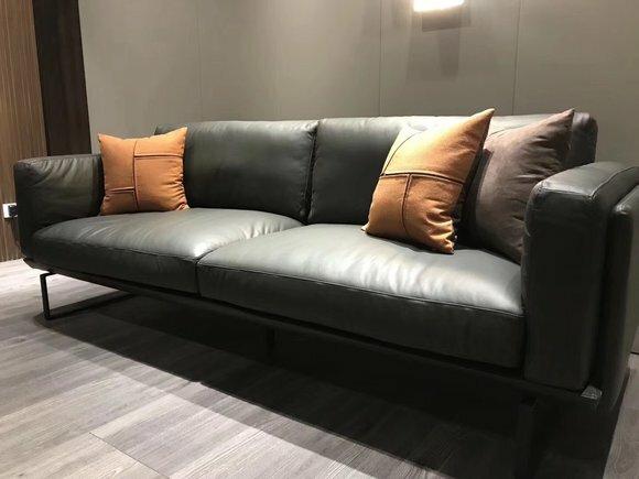 Italienische Designer Möbel Hochwertige Dreisitzer Couch Polster Leder Sofa